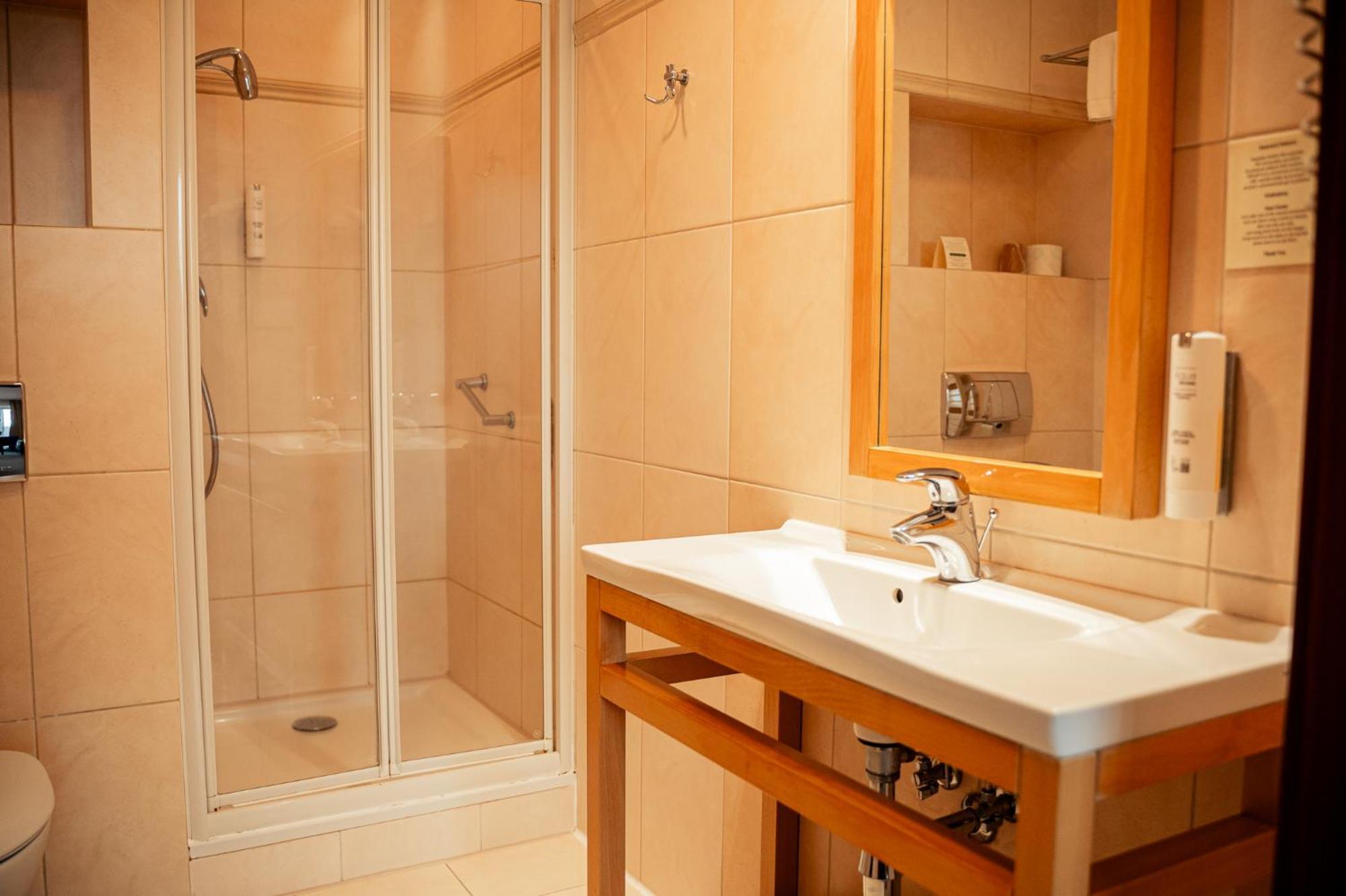Hotel Kuracyjny Spa & Wellness غدينيا المظهر الخارجي الصورة